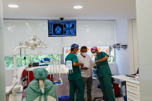 Clinica Dental Marian Santos García en Cáceres‎