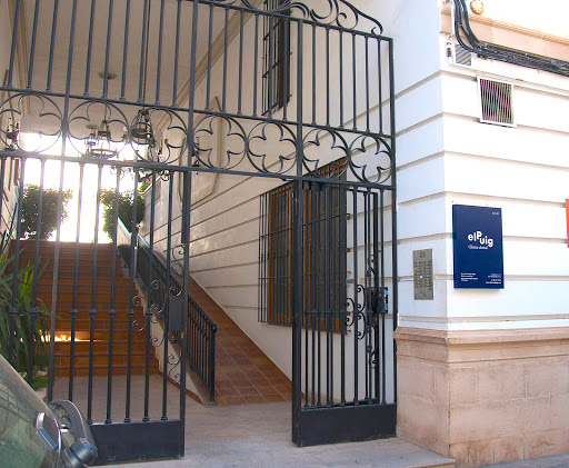 Clínica Dental El Puig. en El Puig de Santa Maria